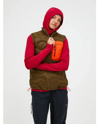 Peak Performance g79846_sand_fog_n36_on-model_front_image_dames_normaal_3.png